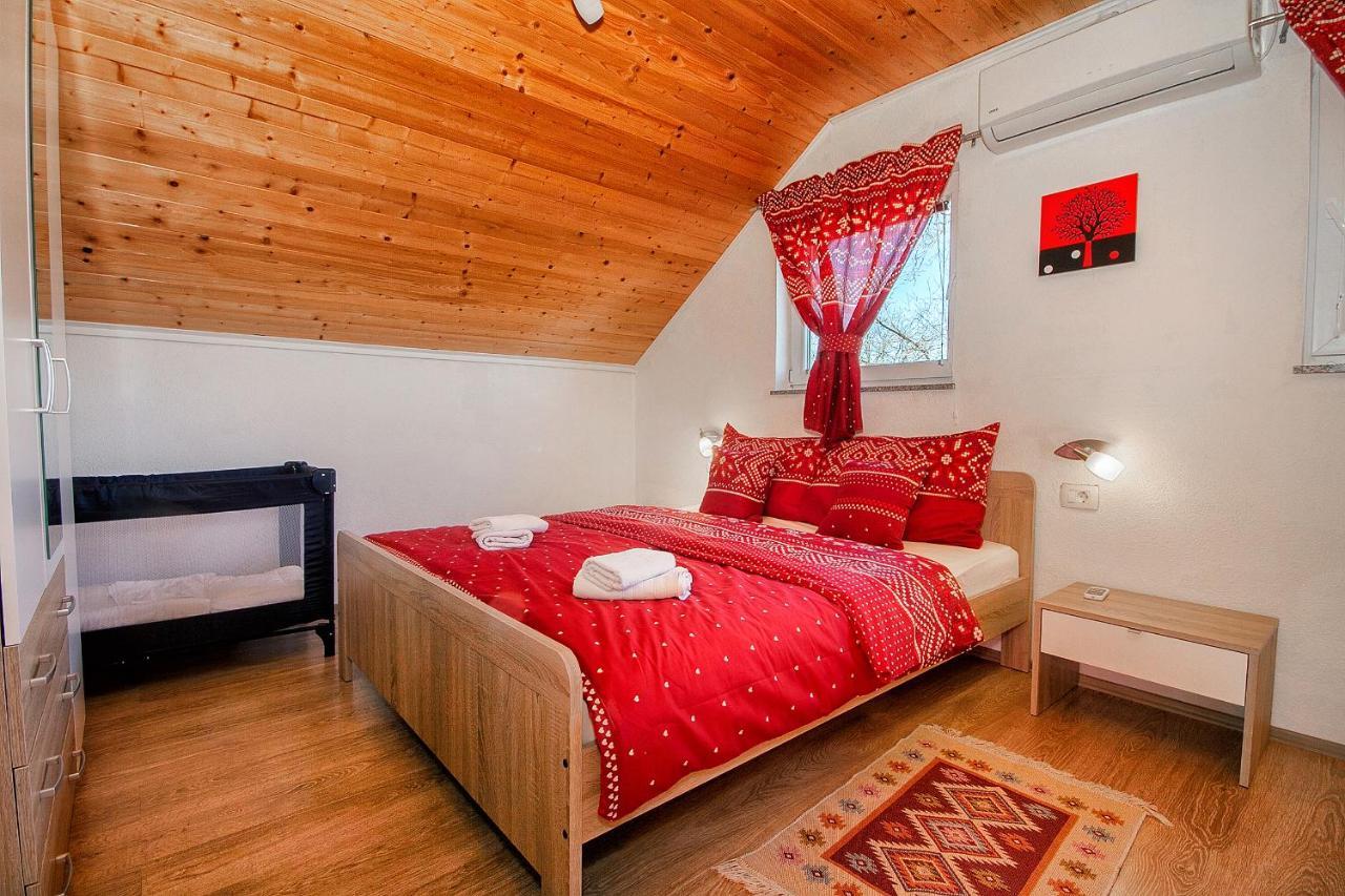 Apartment Ilija Rakovica Buitenkant foto